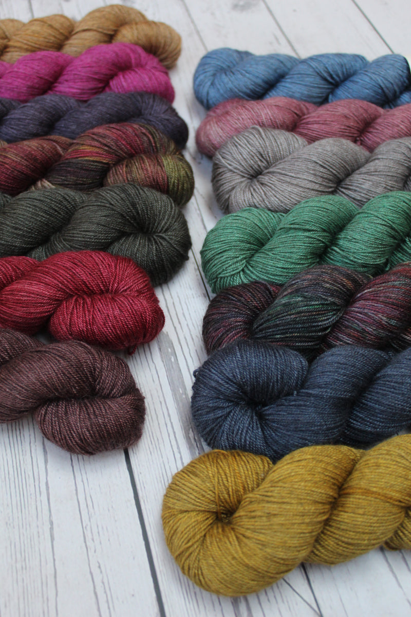 Plateau Yak/Silk 4ply/Fingering – Colagirl Collective