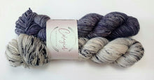 Load image into Gallery viewer, Pas De Deux 2 x 50g Swagman 4ply/Fingeirng Sets Piping Strike &amp; OOAK