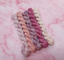 Load image into Gallery viewer, Ponytail Mini Skein Set 5x20g 4ply/Fingering Swagman -  KFTG Hope
