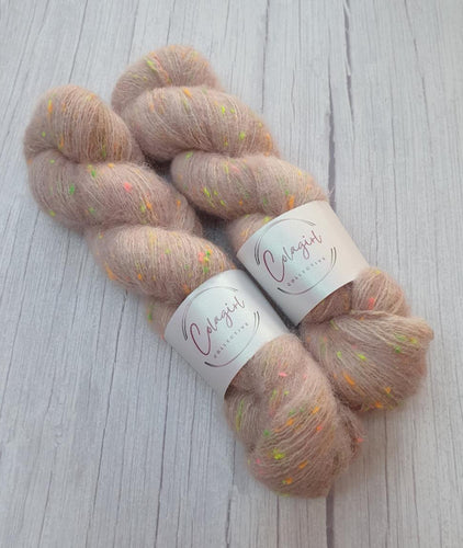 Floof Neon 4ply/Fingering 'Whisper'