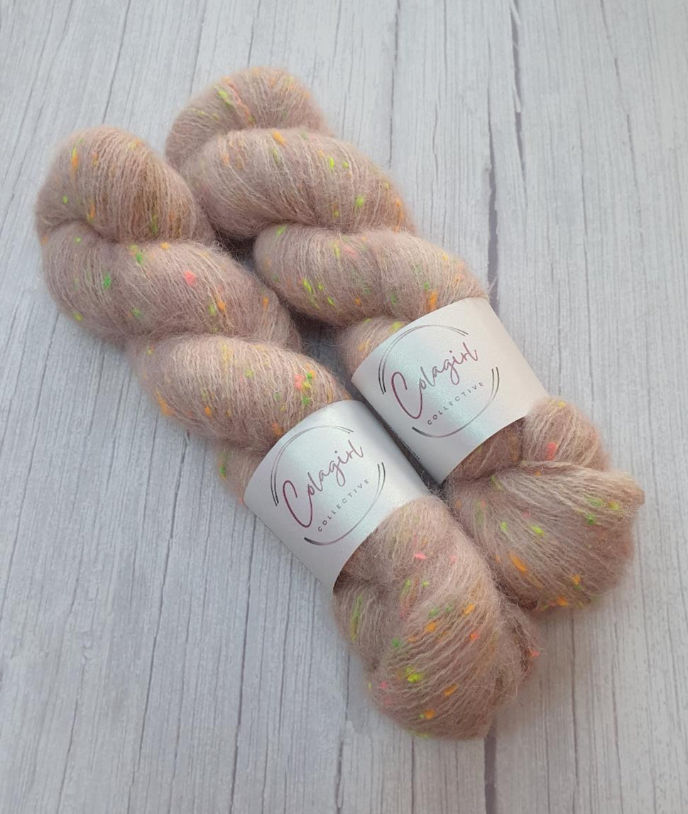 Floof Neon 4ply/Fingering 'Whisper'