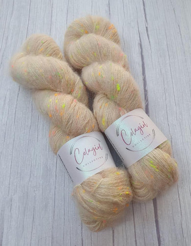Floof Neon 4ply/Fingering 'Bambi'