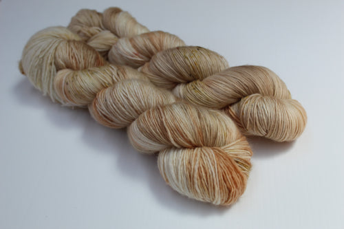 Beaut 4ply/Fingering 'Irish Cream'