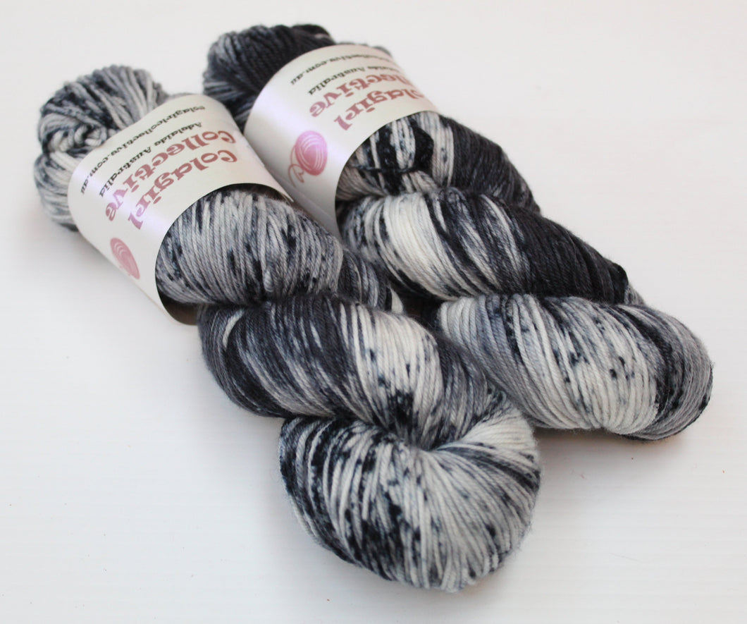 Swagman 4ply/Fingering 'Dark Shadow'